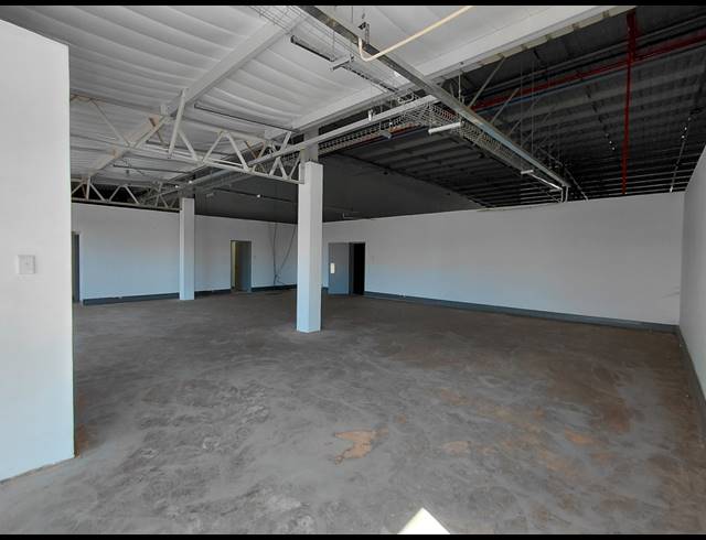 1,730M² WAREHOUSE TO LET IN WITFONTEIN